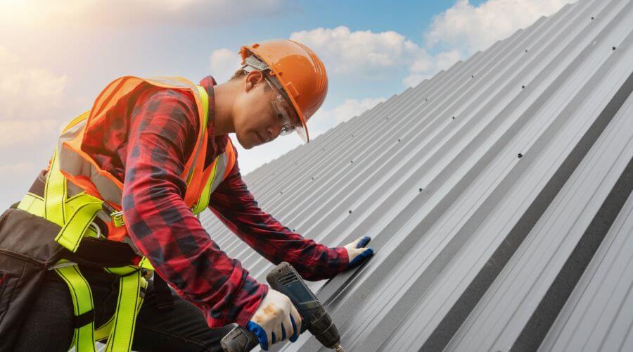 Professional gutter cleaning in Stroh, IN